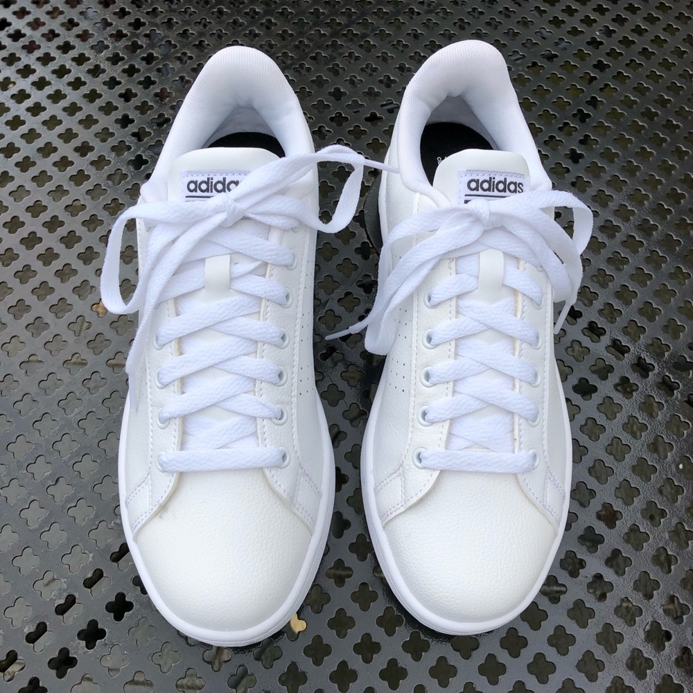 adidas Cloudfoam Women's NWOT Size 9